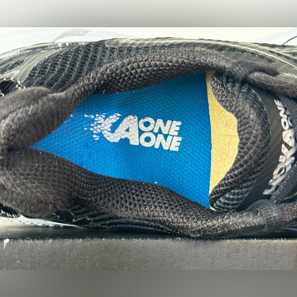 HOKA M CLIFTON 3.  Mens 8.5 PRE OWNED - Picture 9 of 12